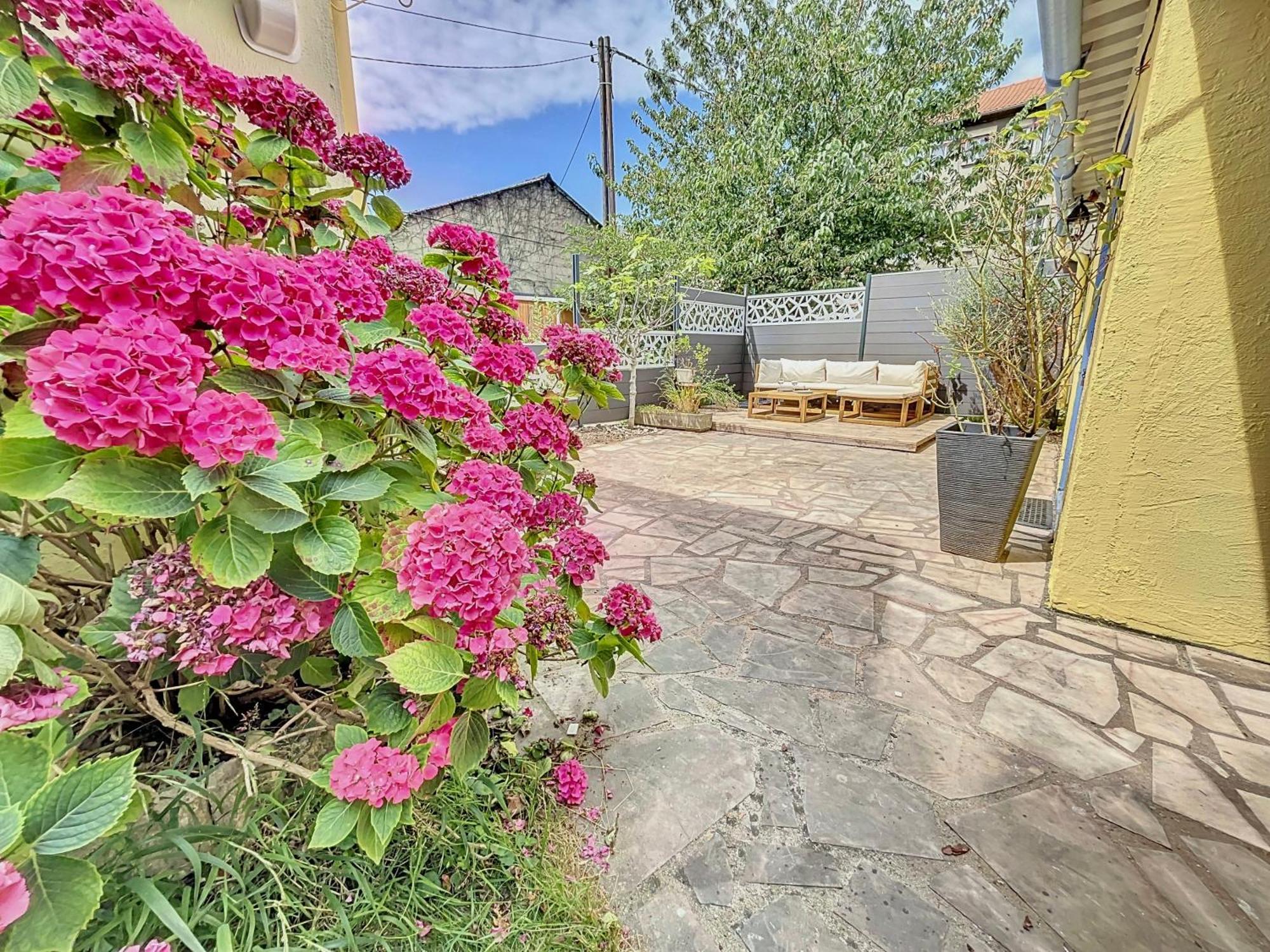Maison Avec Jacuzzi Et Terrasse Pontault-Combault Kültér fotó